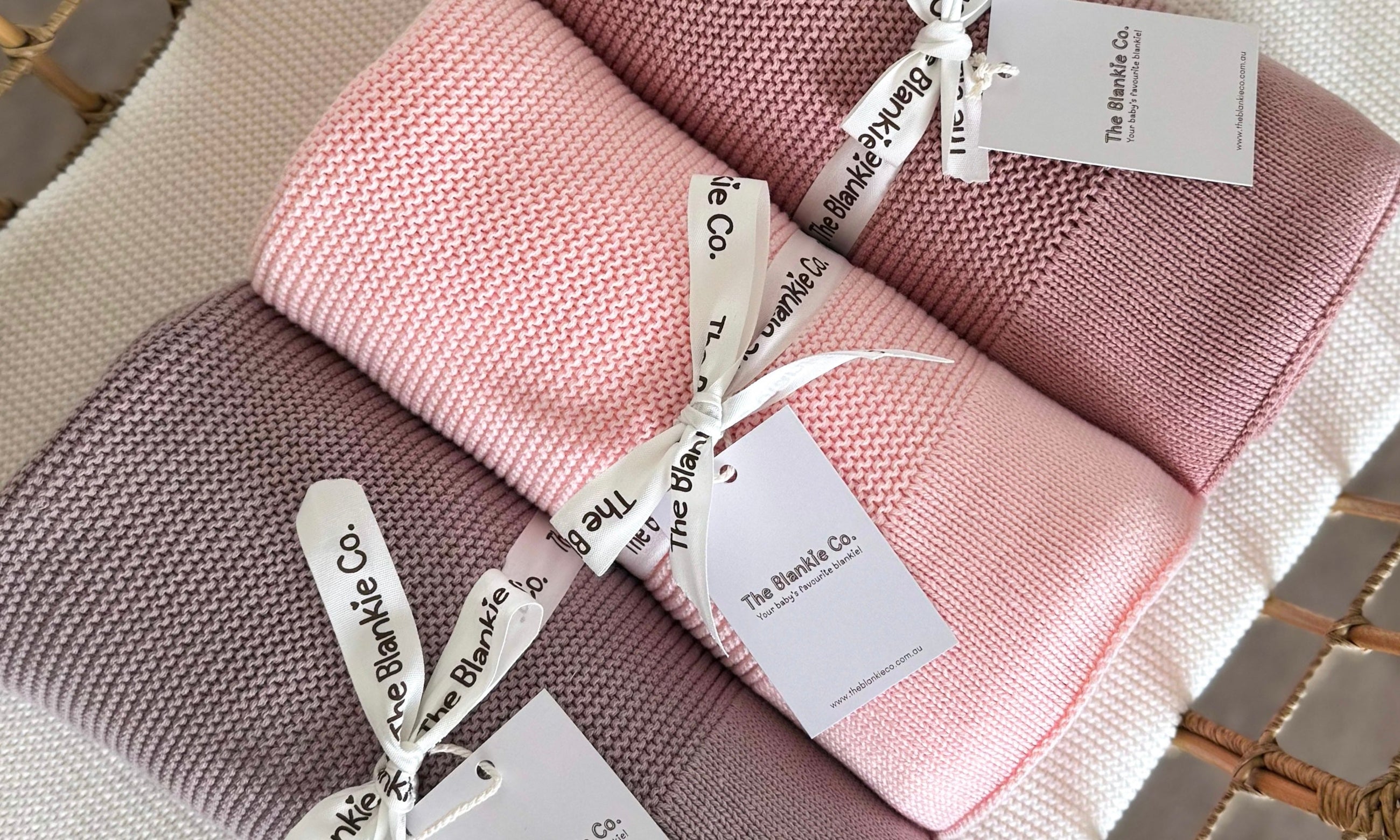 CLASSIC KNIT BLANKIES