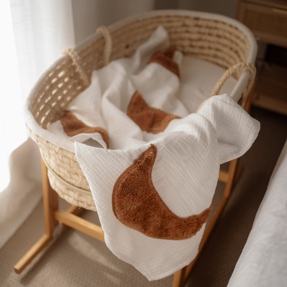 Plush Embroidered Muslin Blankie - Dreamy Moon