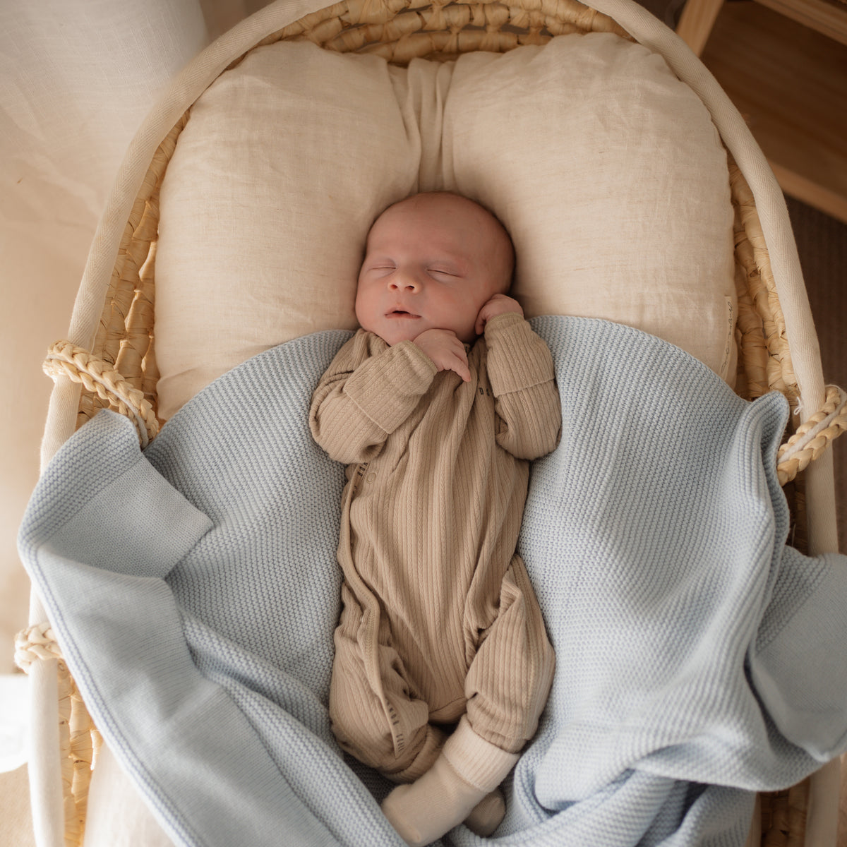 Classic Knit Blankie - Sky